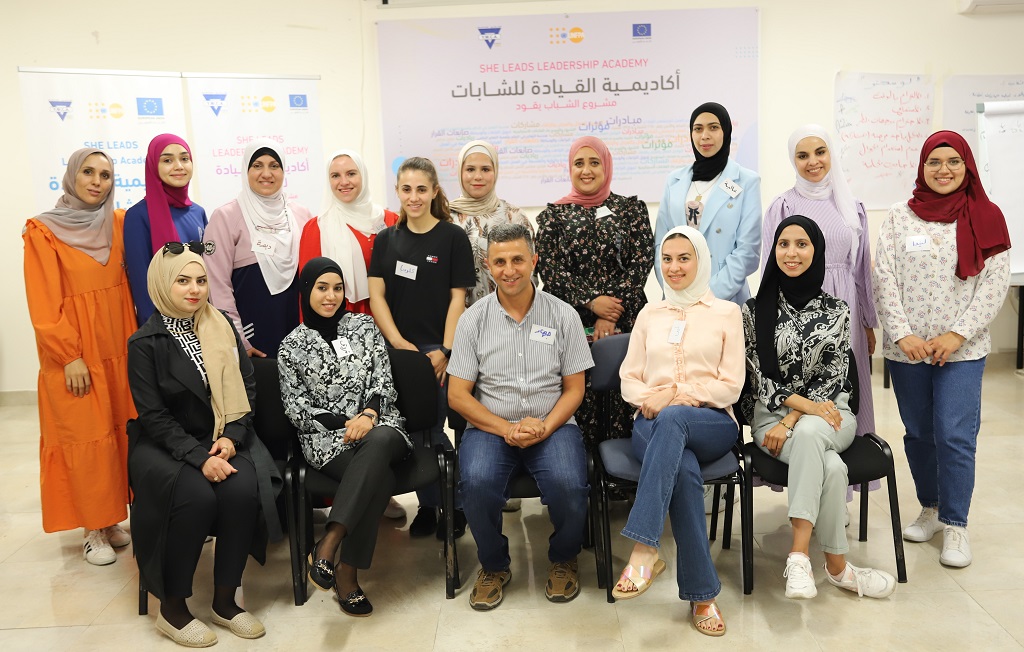 إطلاق البرنامج التدريبي للفوج الثاني من أكاديمية القيادة للشابات